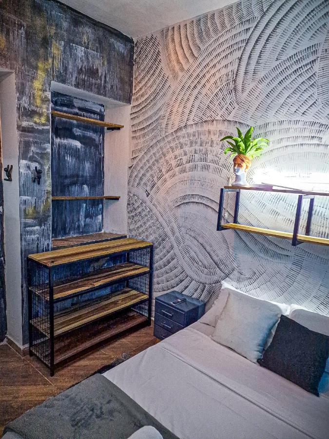 Urban Hostal Bar บูการามังกา ภายนอก รูปภาพ