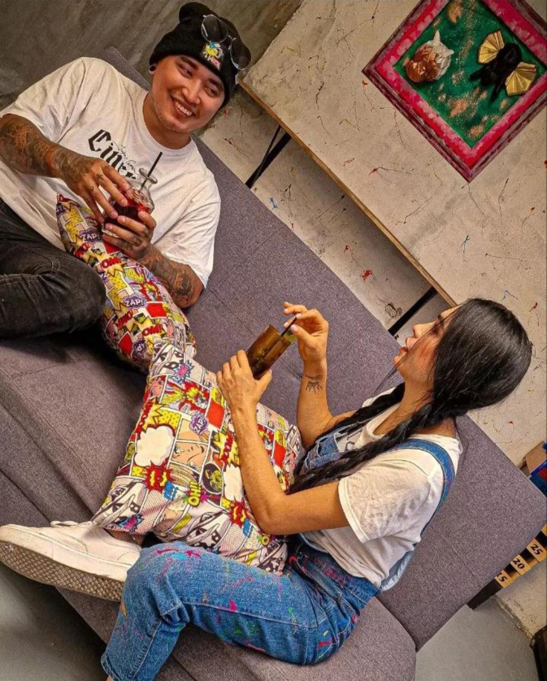 Urban Hostal Bar บูการามังกา ภายนอก รูปภาพ